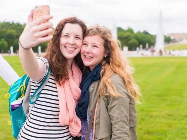 selfie in versailles